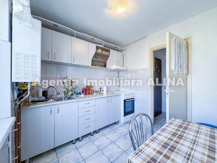 Apartament cu 2 camere semidecomandat în Piața Centrală