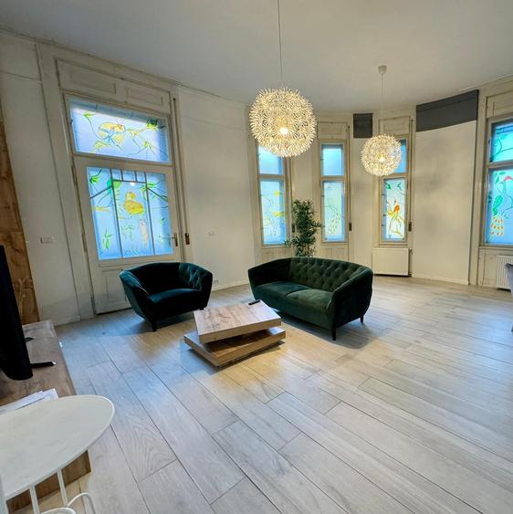 Apartament cu 4 camere decomandat, mobilat în Elisabetin
