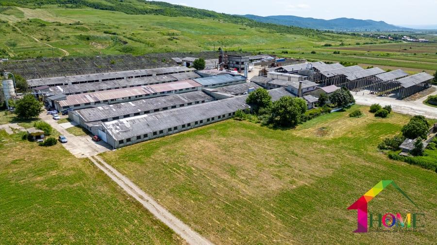 Spațiu industrial, de 100,000 mp, în Buhoci