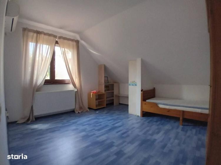 Casă cu 4 camere în Mogoșoaia