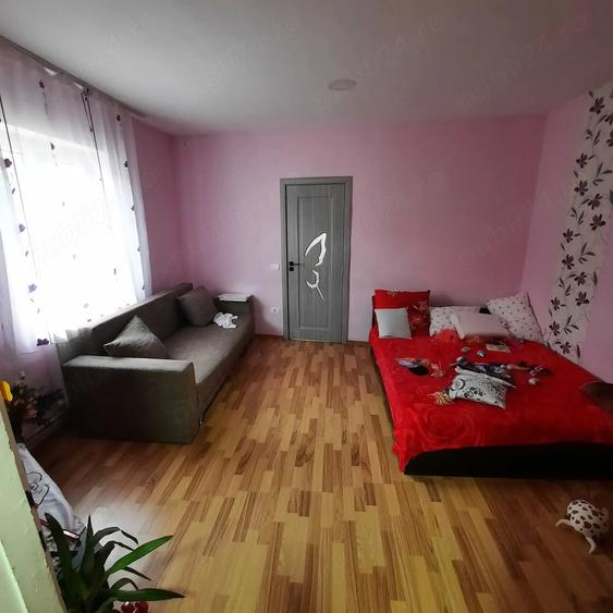 Casă cu 4 camere cu Teren 350 Mp în Șega