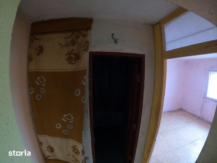 Oportunitate de Investitie: Apartament cu Doua Camere decomandat - 12