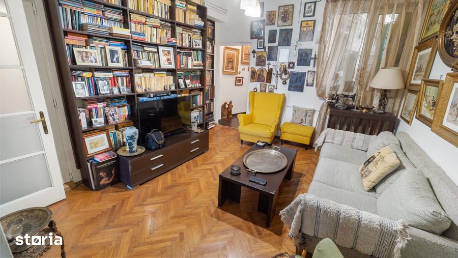 Apartament cu 3 camere în Centrul Civic