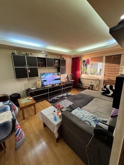 Apartament cu 3 camere decomandat în Poștei - Bucov
