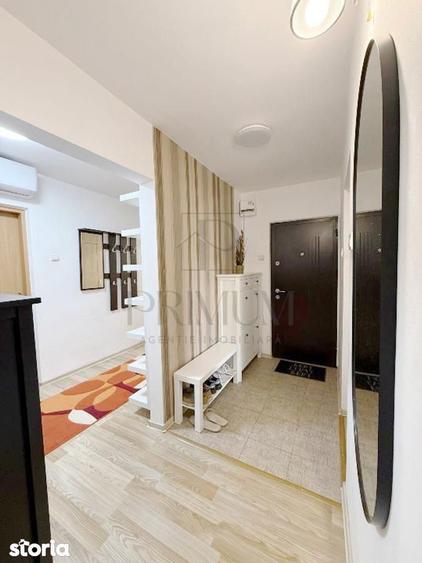 Apartament cu 4 camere decomandat, mobilat în Est