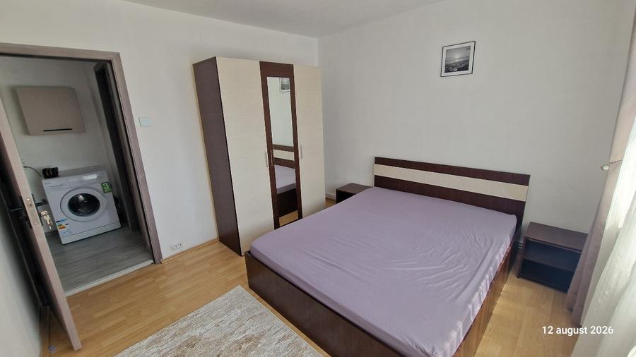 Apartament cu 2 camere decomandat în Rovine