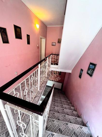 Casă cu 5 camere cu Canalizare în Ultracentral