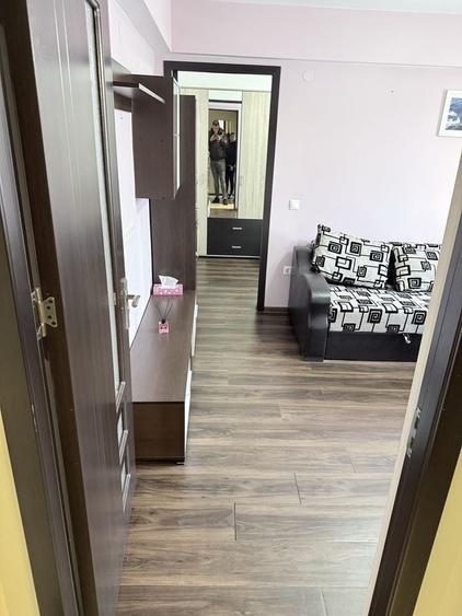 Apartament cu 3 camere semidecomandat în Turnu Măgurele