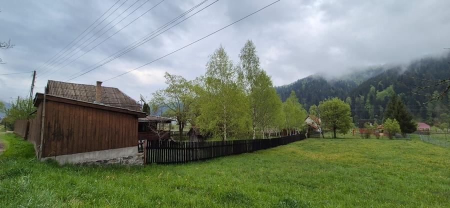 Casă individuală cu 3 camere cu Teren 1200 Mp în Lunca Bradului