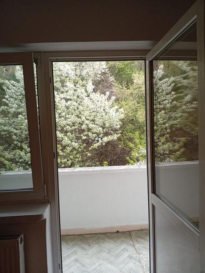 Apartament cu 2 camere decomandat în Ciritei