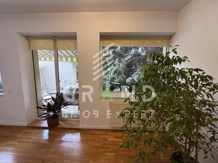 Casă individuală cu 4 camere cu Canalizare în Dâmbul Rotund