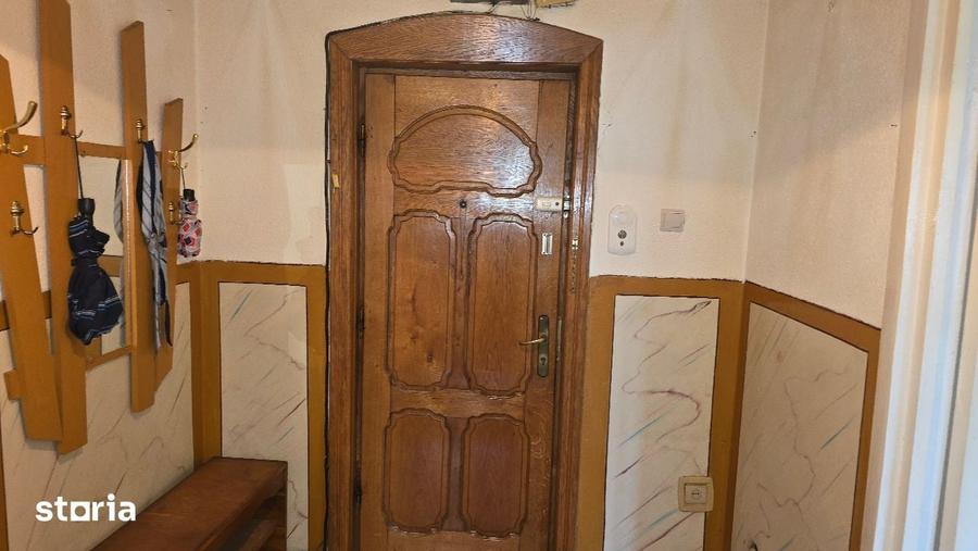 Apartament cu 3 camere decomandat în Bălcescu