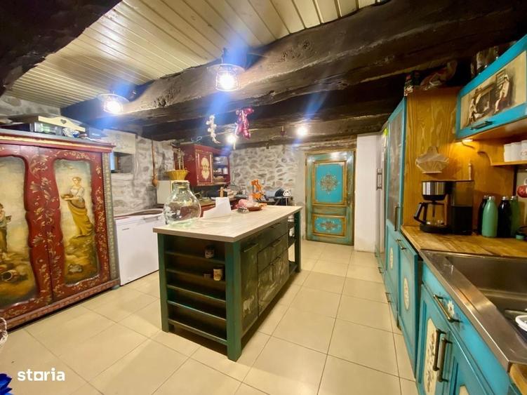 Casă cu 4 camere în Daia