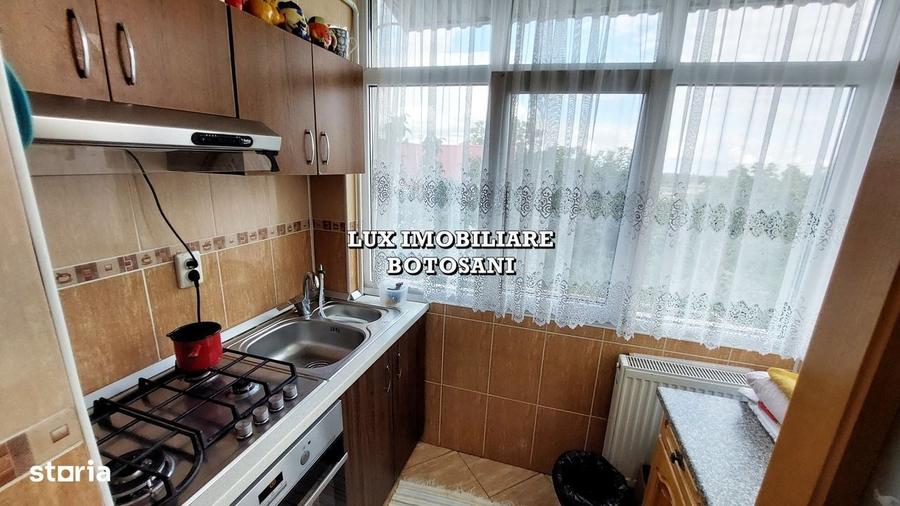 Apartament cu 2 camere decomandat în Manolești