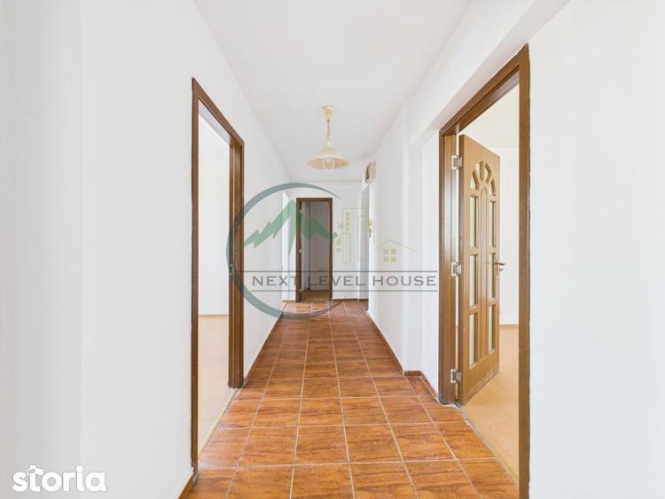 Apartament cu 3 camere decomandat în Central