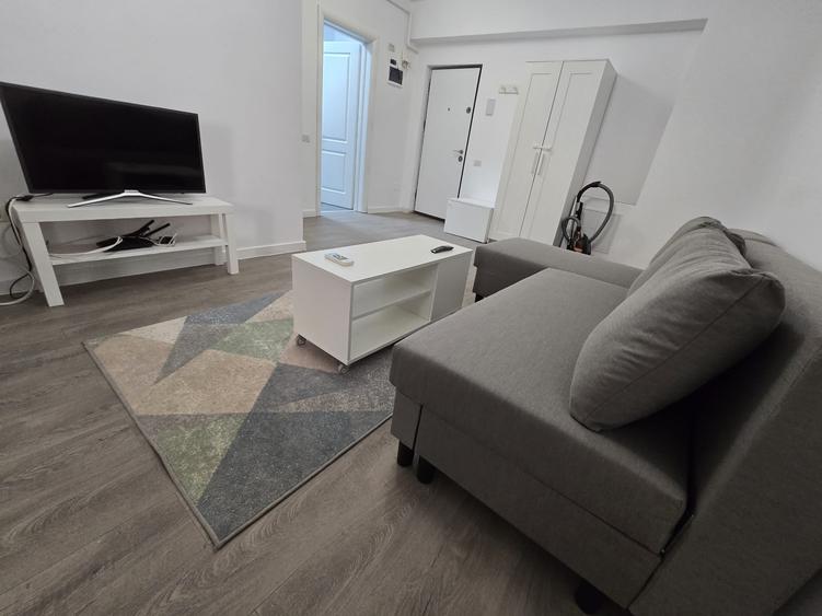 Apartament cu 2 camere decomandat în 13 Septembrie