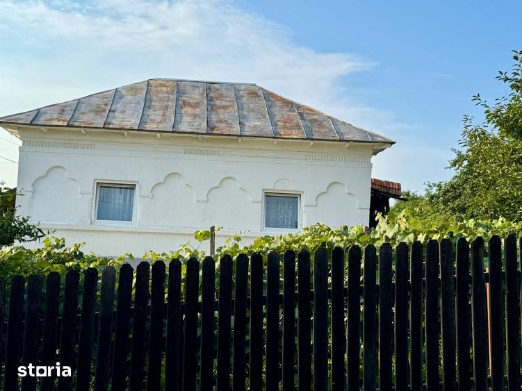 Casă cu 3 camere cu Teren 666 Mp în Budeasa
