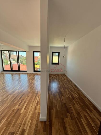 Casă individuală cu 5 camere cu Canalizare în Ozana