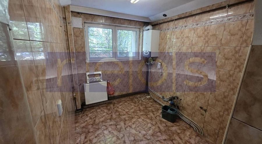 Apartament cu 2 camere decomandat în Titan — fotografia 3