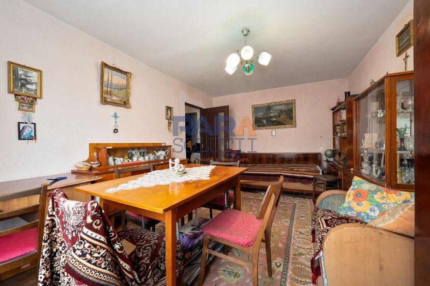 Apartament cu 3 camere decomandat în Sud-Vest