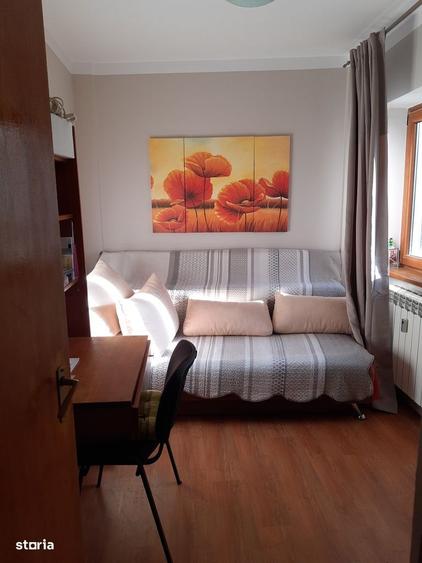 Apartament cu 3 camere, mobilat în Central