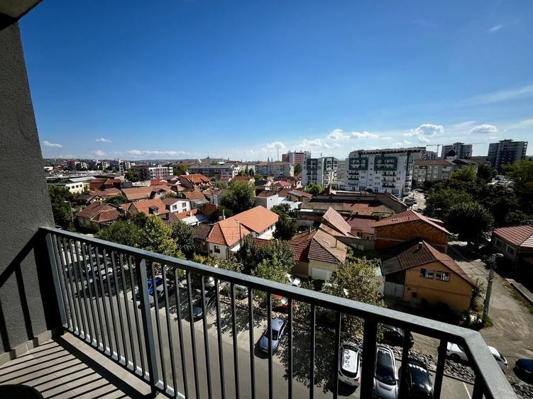 Apartament cu 2 camere decomandat în Lotus