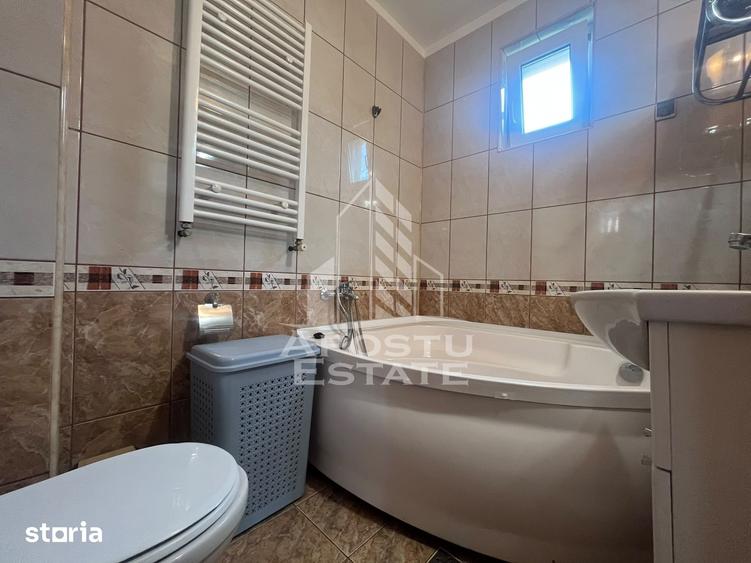 Casă cu 3 camere cu Teren 1400 Mp în Secusigiu