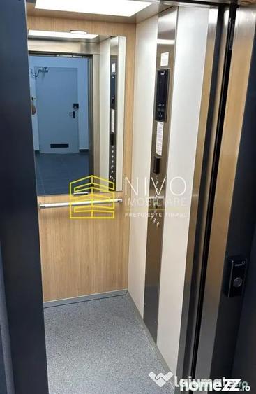 Apartament cu 3 camere semidecomandat în Livezeni