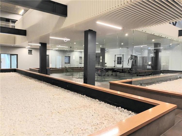Apartament cu 2 camere decomandat, mobilat în Semicentral