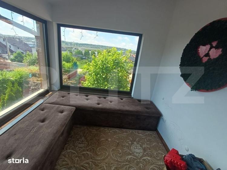 Casă cu 4 camere în Mihoveni