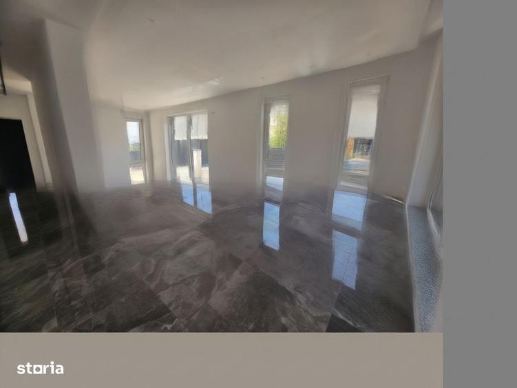 Casă cu 4 camere în Tunari