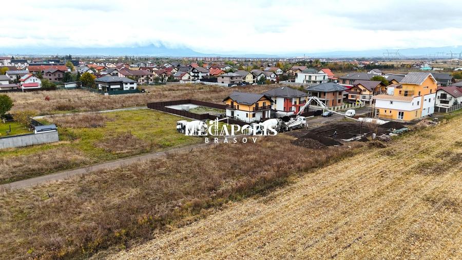 Teren Construcții intravilan de 600 mp, în Sânpetru