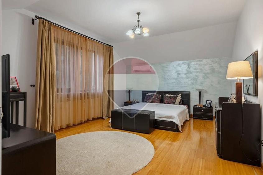 Casă individuală cu 6 camere cu Teren 535 Mp în Pipera
