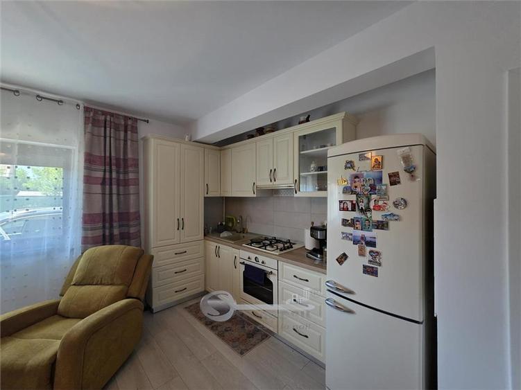 Apartament cu 3 camere decomandat, mobilat în Popas Păcurari