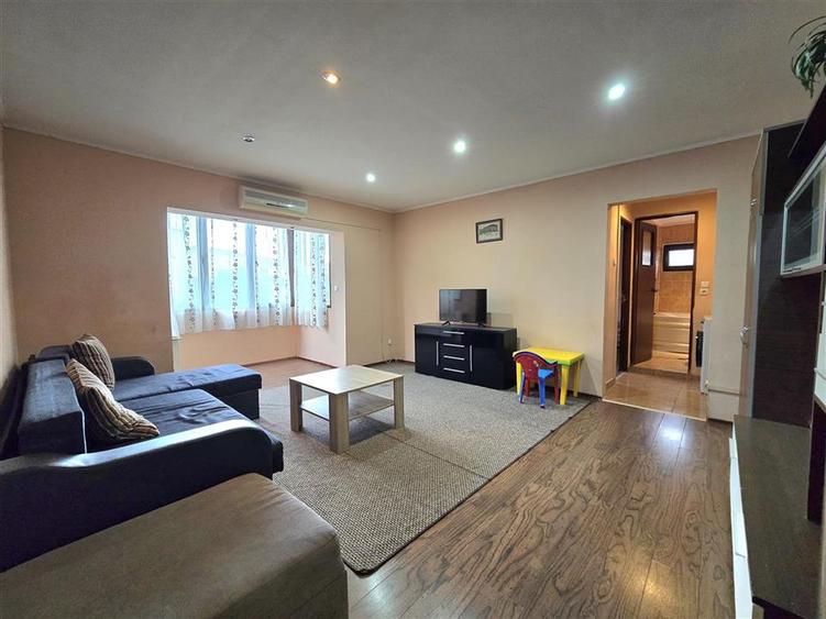 Apartament cu 2 camere semidecomandat în Rogerius