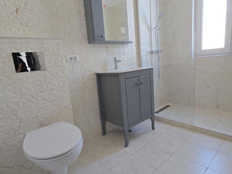 Vila cu etaj | 4 Camere - 5