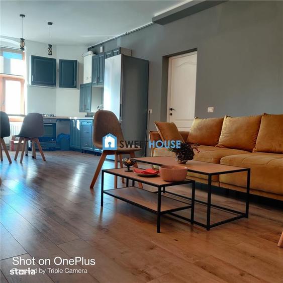 Apartament cu 5 camere, mobilat în Central