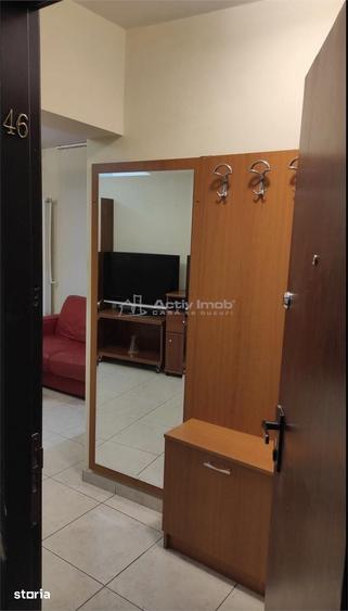Apartament cu 3 camere în Romană
