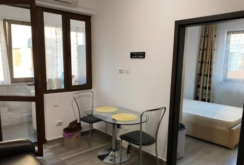 Apartament cu 2 camere decomandat, mobilat în Păcurari