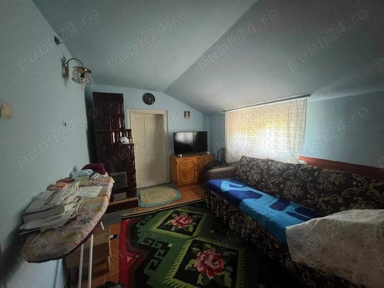 Casă cu 4 camere cu Teren 1748 Mp în Cosmești