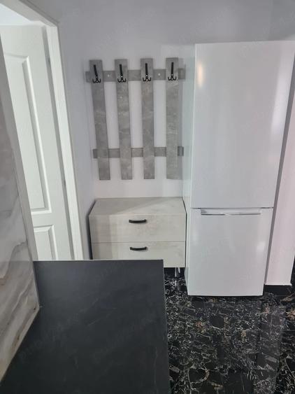 Apartament cu 2 camere decomandat, mobilat în Costin Georgian