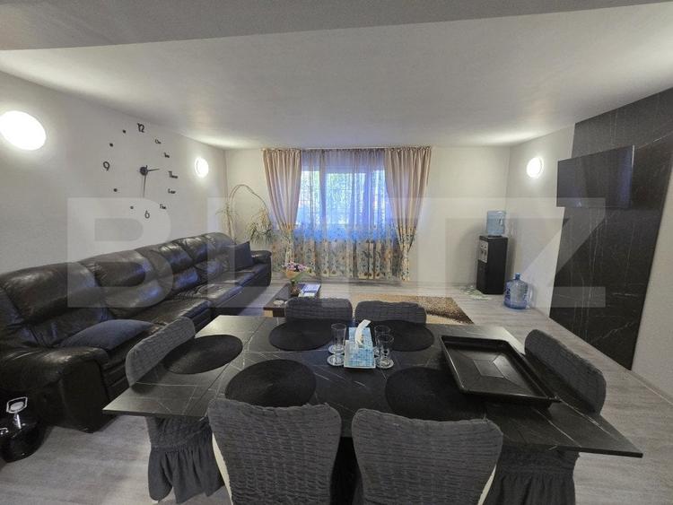 Casă individuală cu 6 camere cu Canalizare în Dezmir