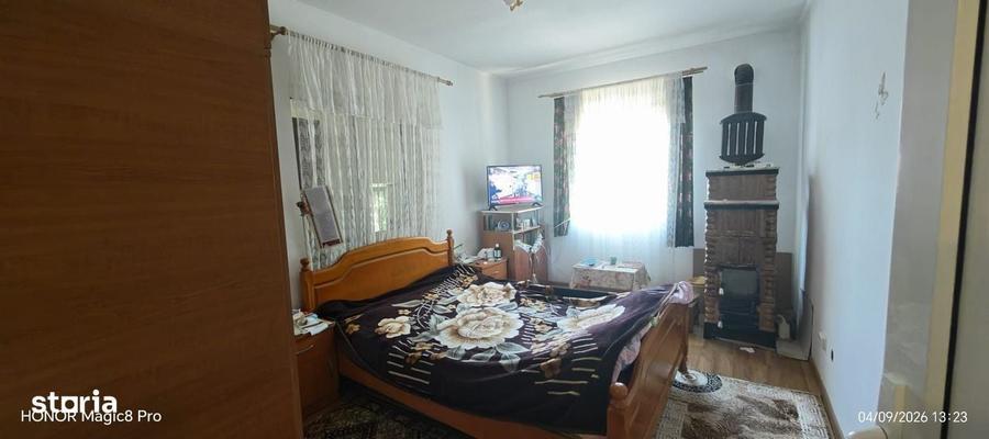 Casă cu 4 camere în Vulturi
