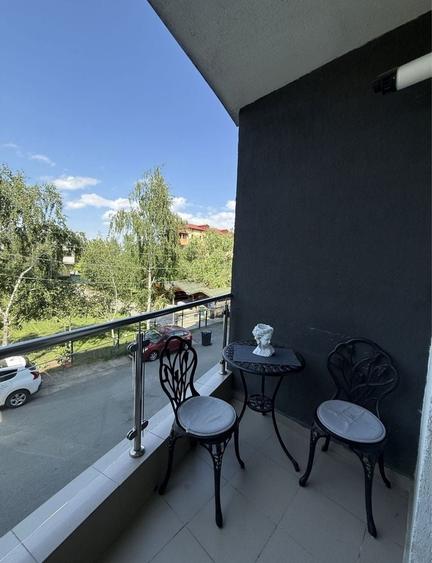 Apartament cu 2 camere semidecomandat în Priseaca