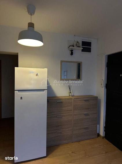 Apartament cu 3 camere decomandat în Vitan