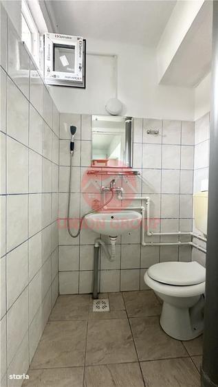 Spațiu comercial, de 350 mp, în Sud