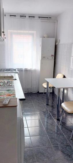 Apartament cu 2 camere decomandat în Răcădău