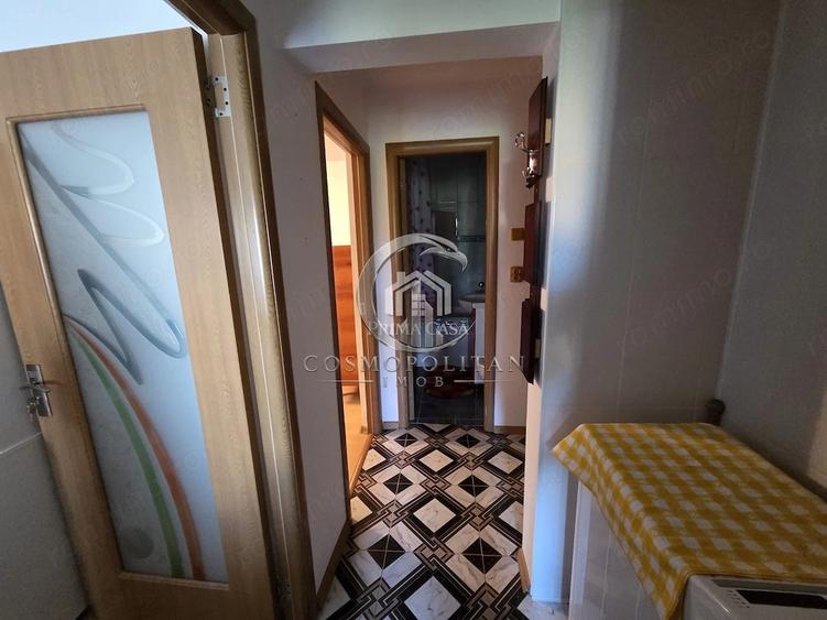 Apartament cu 3 camere decomandat în Micro 14
