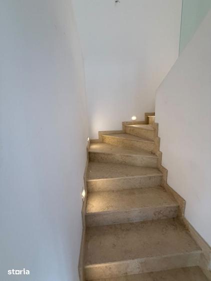 Casă cu 4 camere cu Teren 600 Mp în Glina