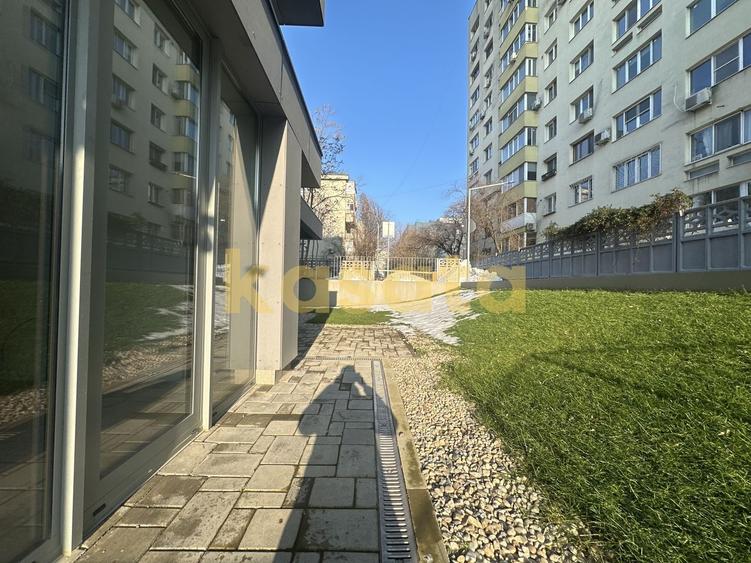 Apartament cu 4 camere decomandat în Tei